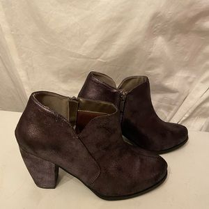 Michael Antonio pewter glimmer ankle booties NWT